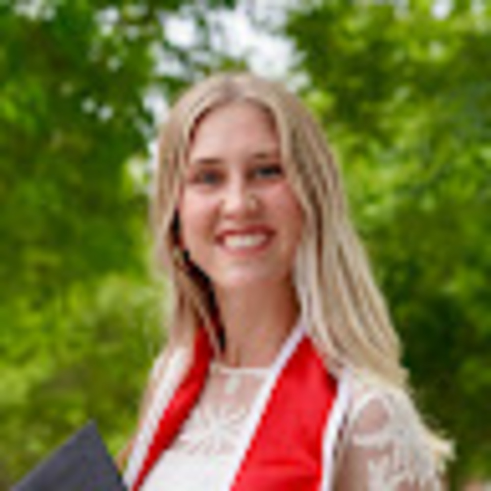 Meet your Posher, Caroline